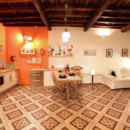 Sole 3 Apartment